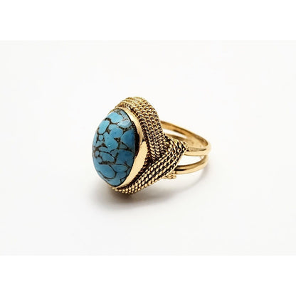 18K Yellow Gold Oval Turquoise Ring