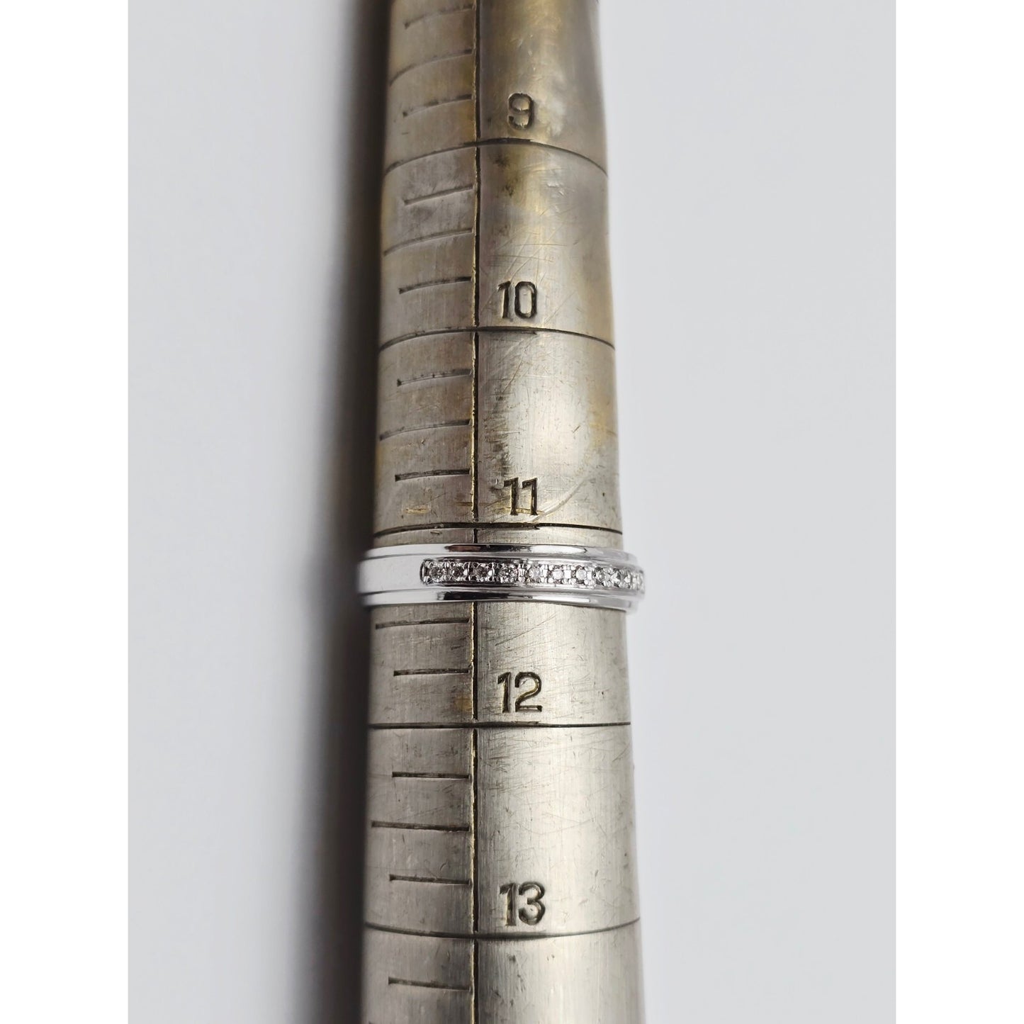 14K White Gold Single Row Round Cut Diamond Wedding Ring Band