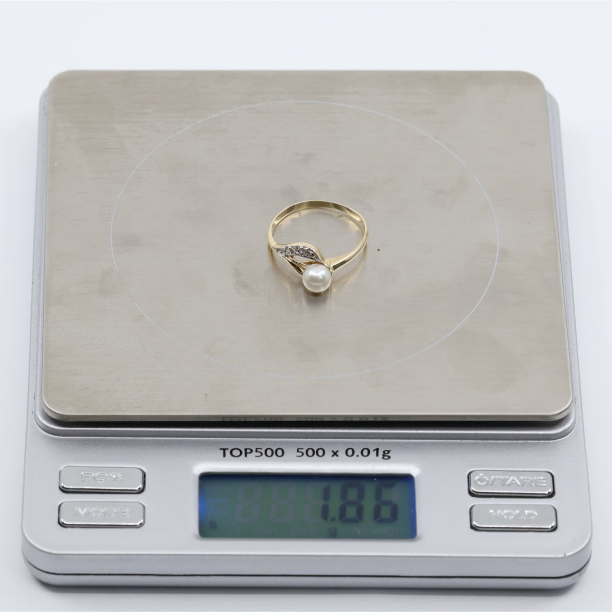 14K Yellow Gold Diamond & Pearl Ring