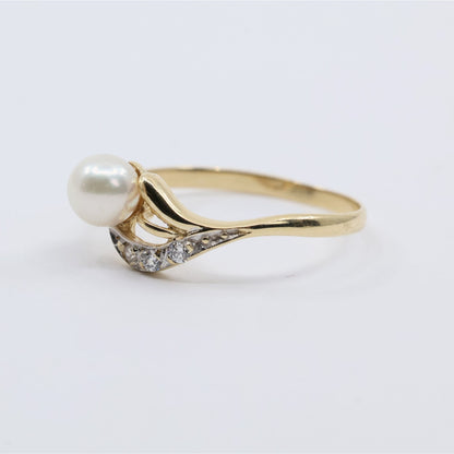 14K Yellow Gold Diamond & Pearl Ring