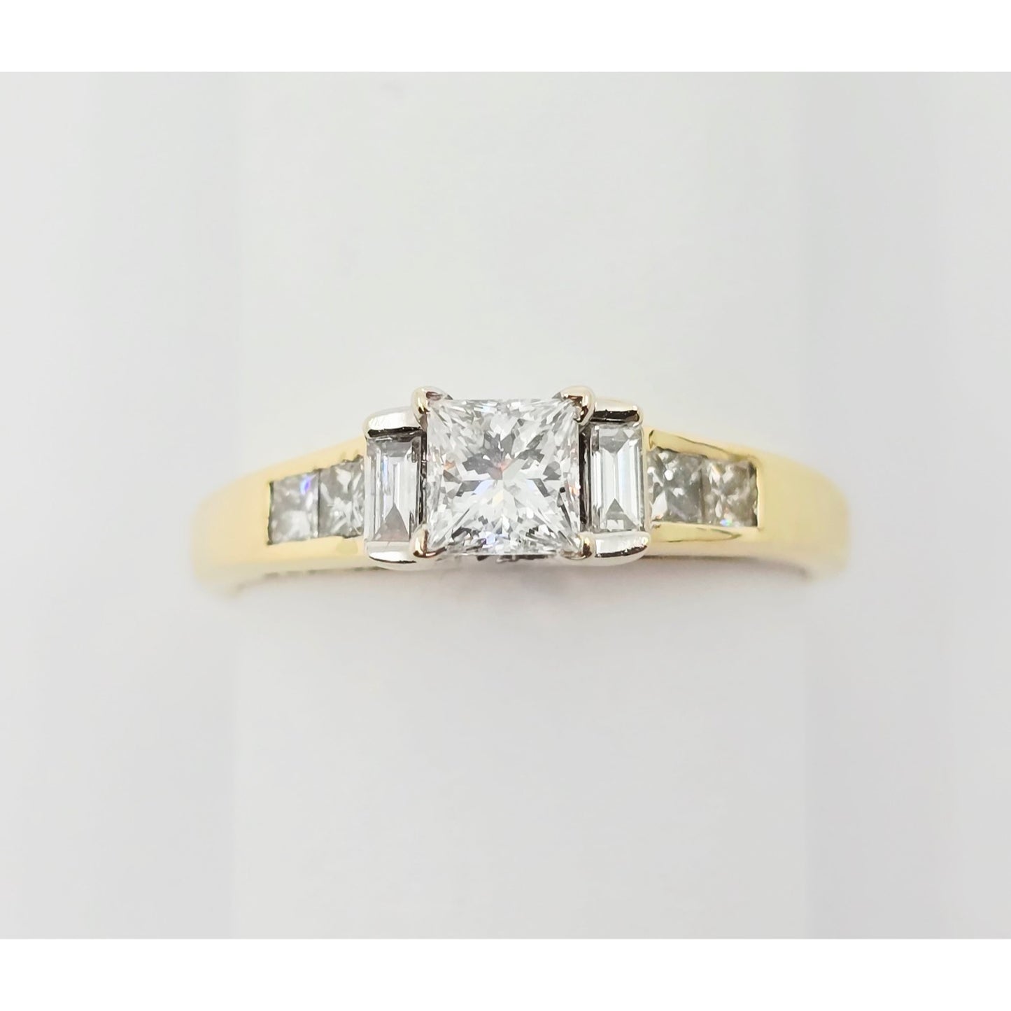18K Yellow Gold Ladies Diamond Engagement Ring
