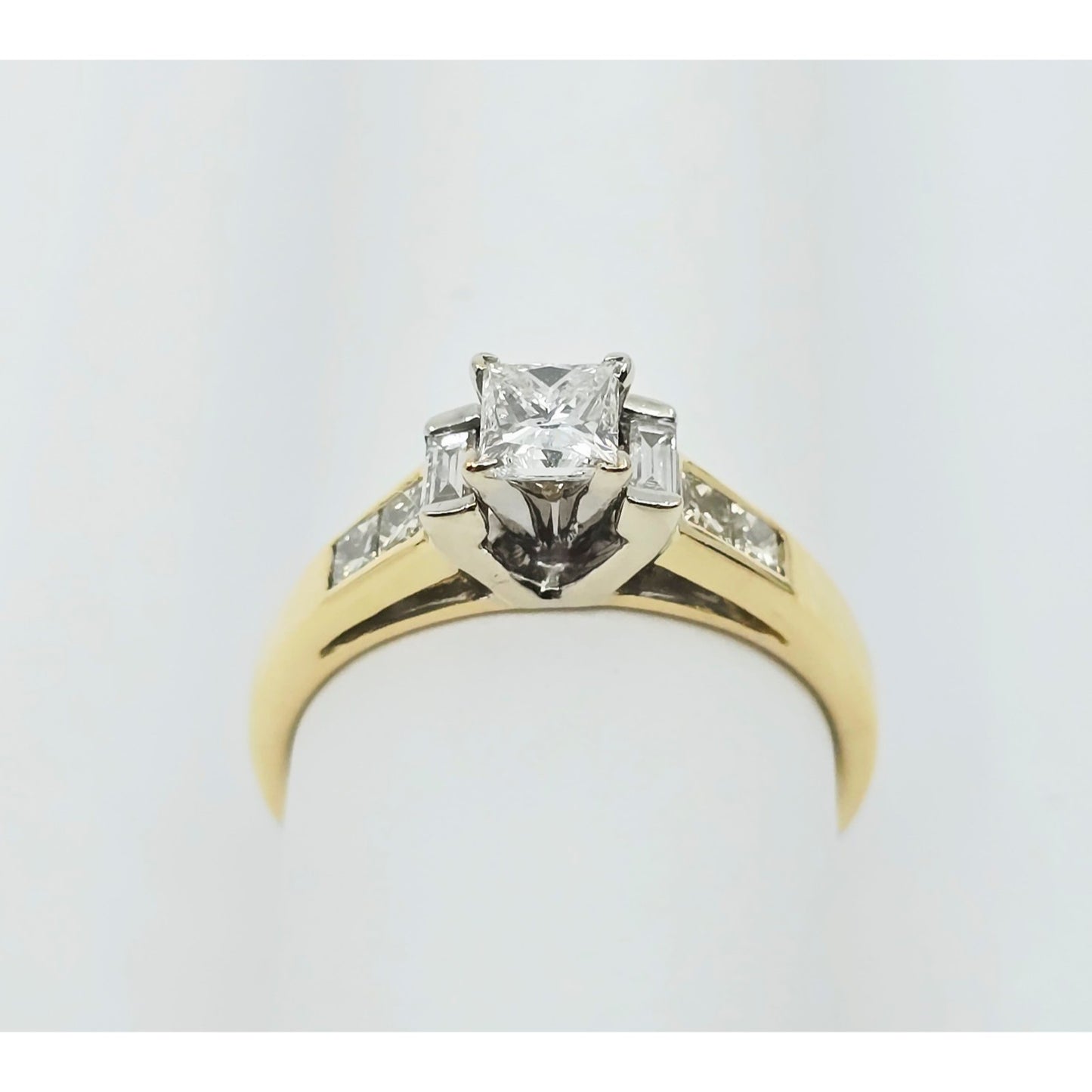 18K Yellow Gold Ladies Diamond Engagement Ring