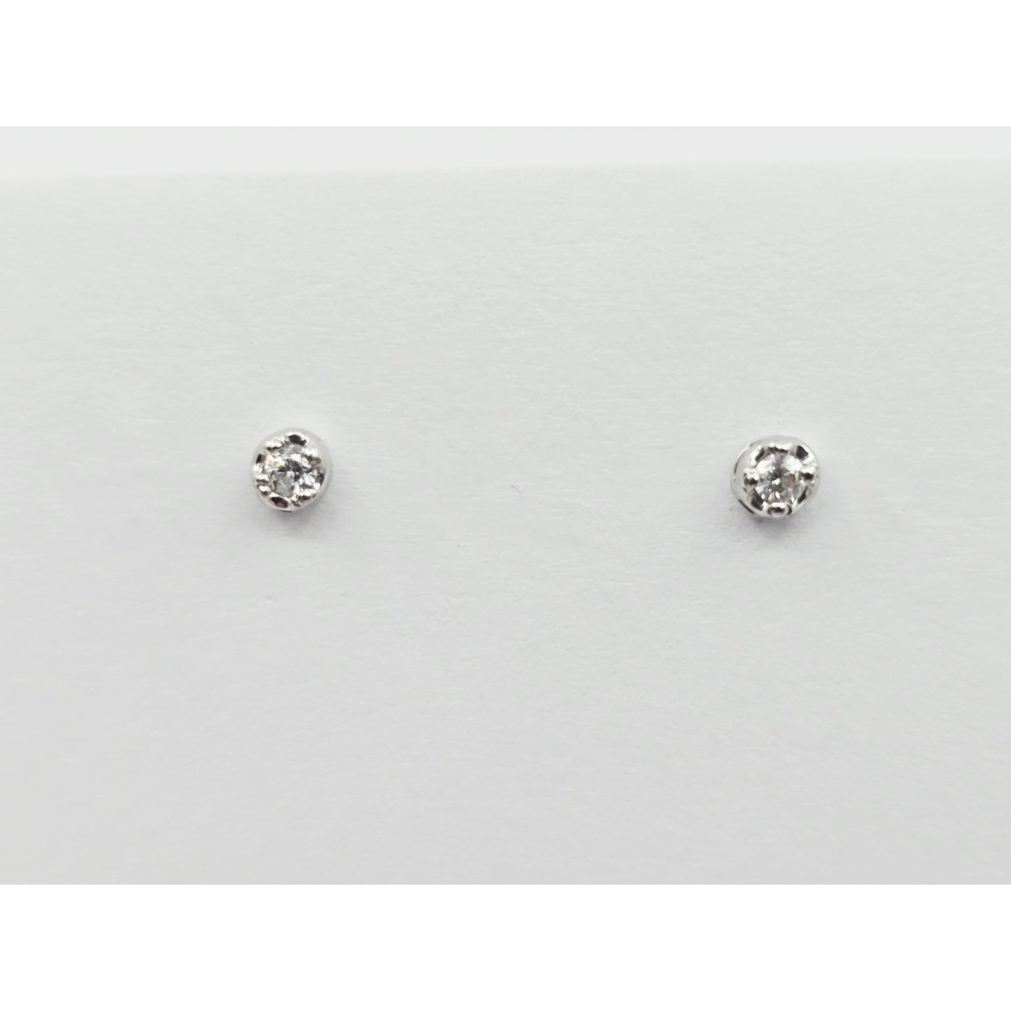14K White Gold Round Cut Diamond Stud Earrings