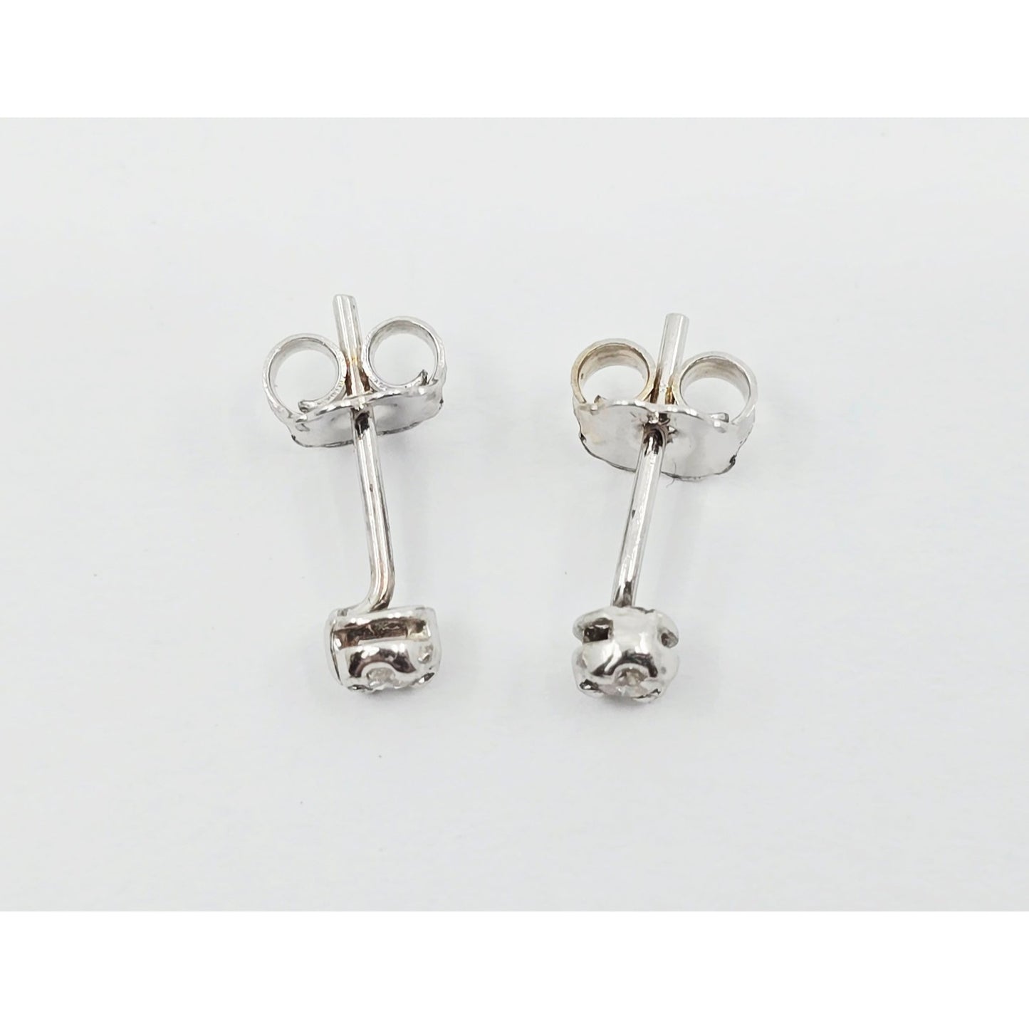 14K White Gold Round Cut Diamond Stud Earrings