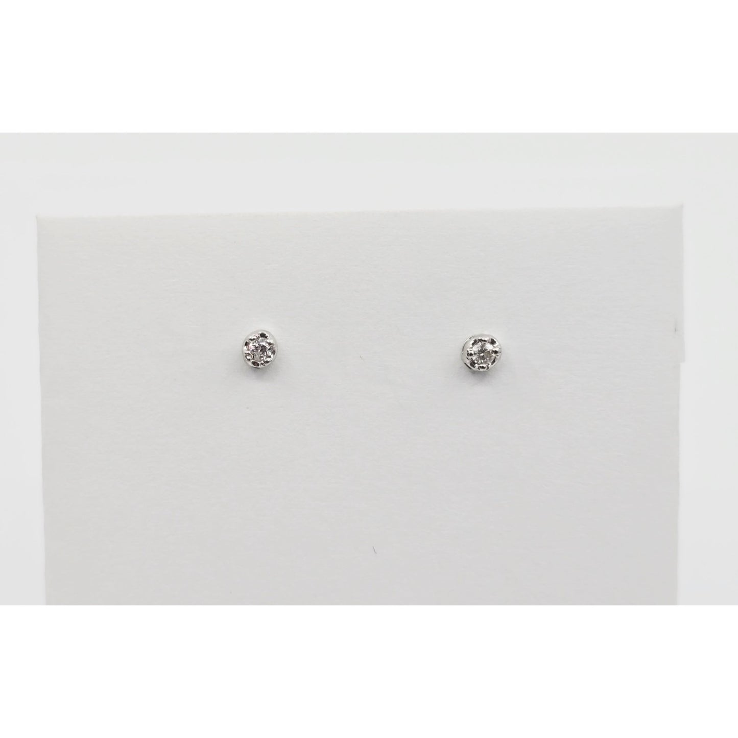 14K White Gold Round Cut Diamond Stud Earrings