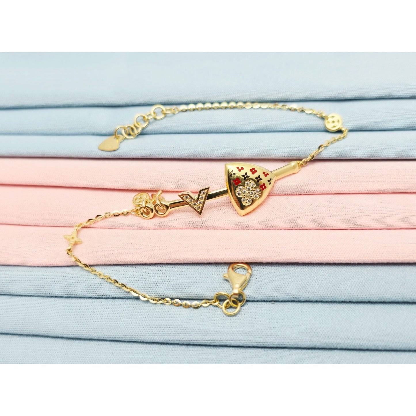 18K Yellow Gold Motion Enamel V Resizable Link Chain Bracelet