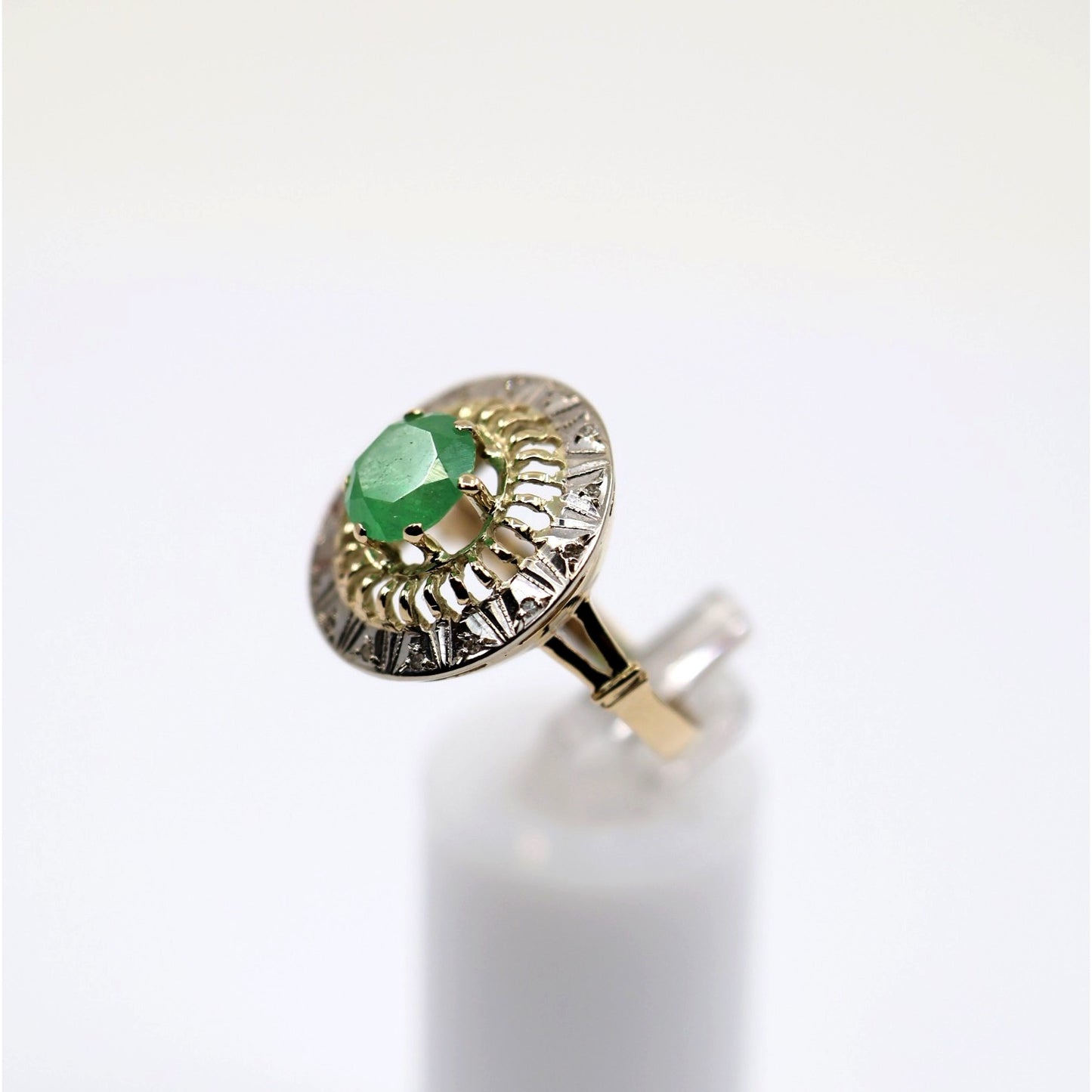 Vintage 14K Two Tone Gold Green Emerald Diamond Halo Cocktail Ring