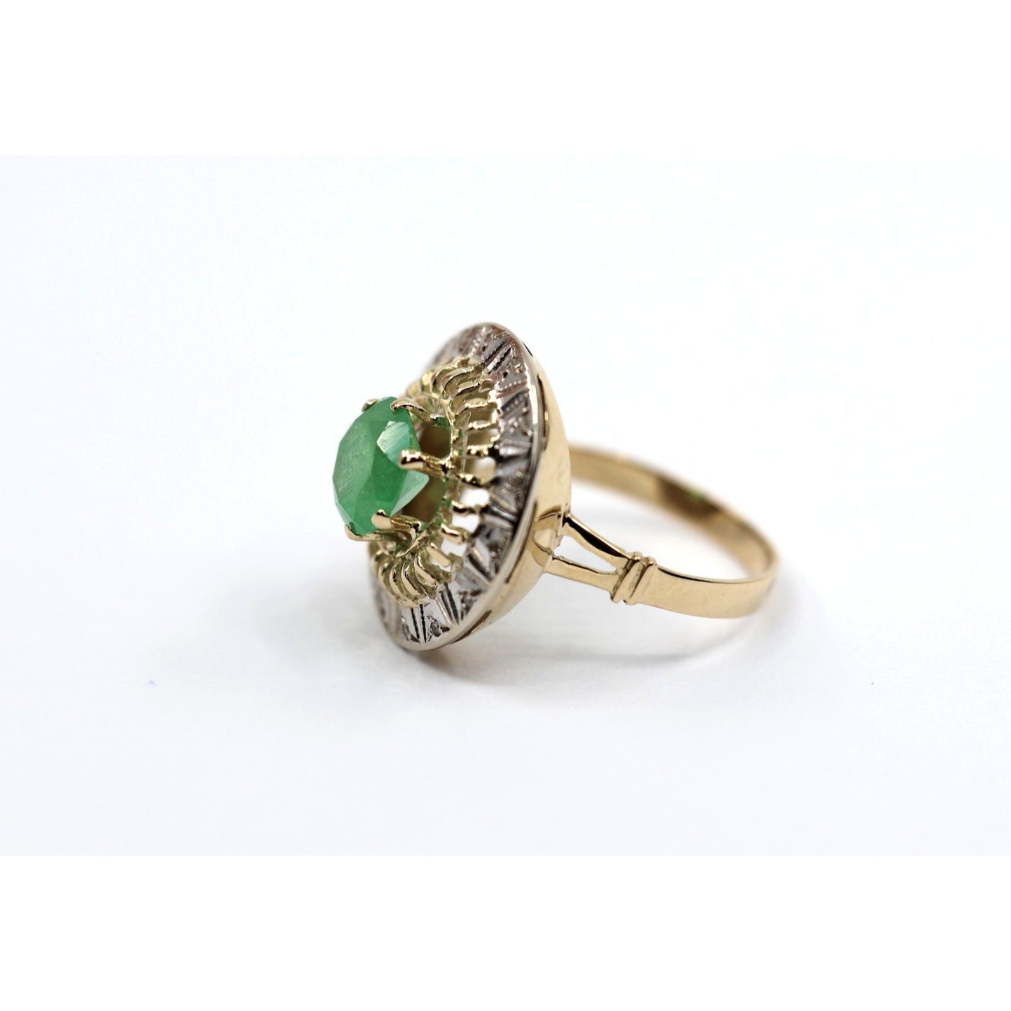 Vintage 14K Two Tone Gold Green Emerald Diamond Halo Cocktail Ring