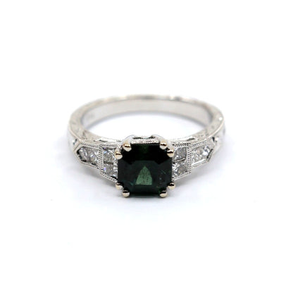18K White Gold Emerald Cut Green Sapphire 0.40ct Princess Diamond Ring