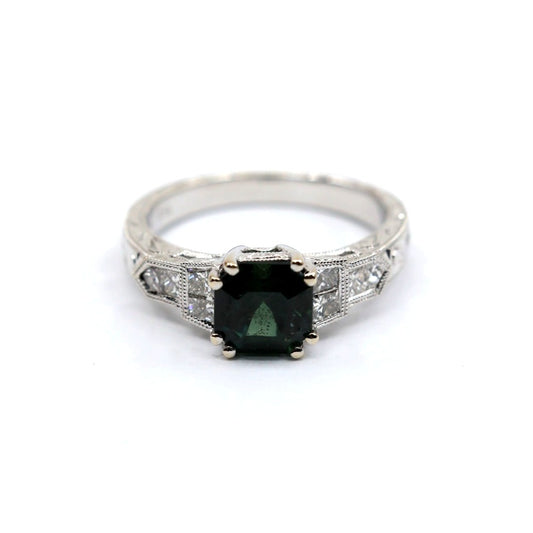 18K White Gold Emerald Cut Green Sapphire 0.40ct Princess Diamond Ring