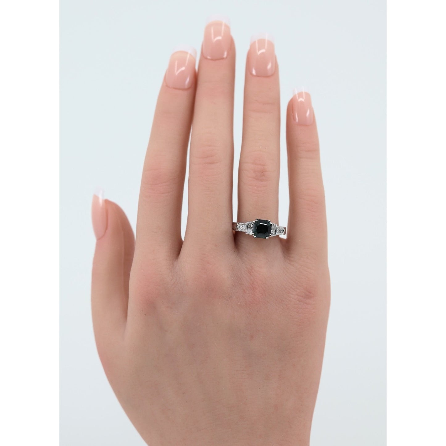 18K White Gold Emerald Cut Green Sapphire 0.40ct Princess Diamond Ring