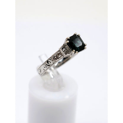 18K White Gold Emerald Cut Green Sapphire 0.40ct Princess Diamond Ring