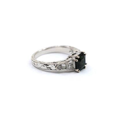 18K White Gold Emerald Cut Green Sapphire 0.40ct Princess Diamond Ring