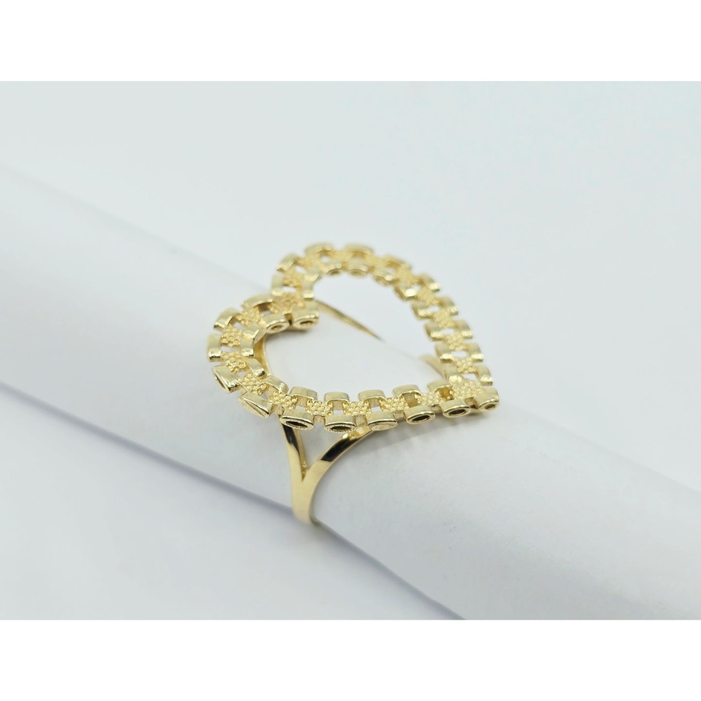 10K Yellow Gold Rolex Style Heart Ring