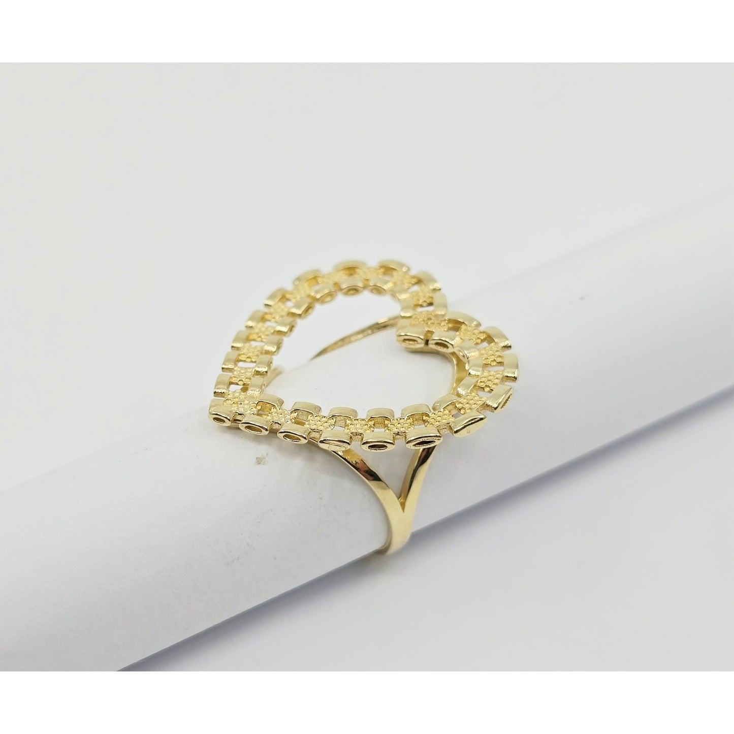 10K Yellow Gold Rolex Style Heart Ring