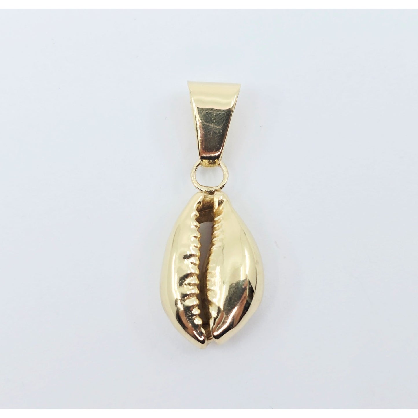 14K Yellow Gold Cowrie Conch Shell Dangle Charm Pendant
