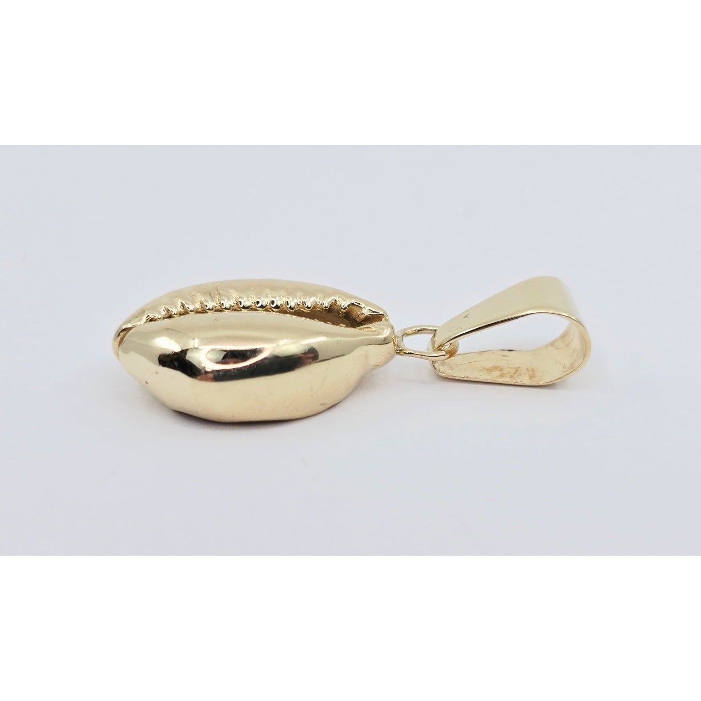 14K Yellow Gold Cowrie Conch Shell Dangle Charm Pendant