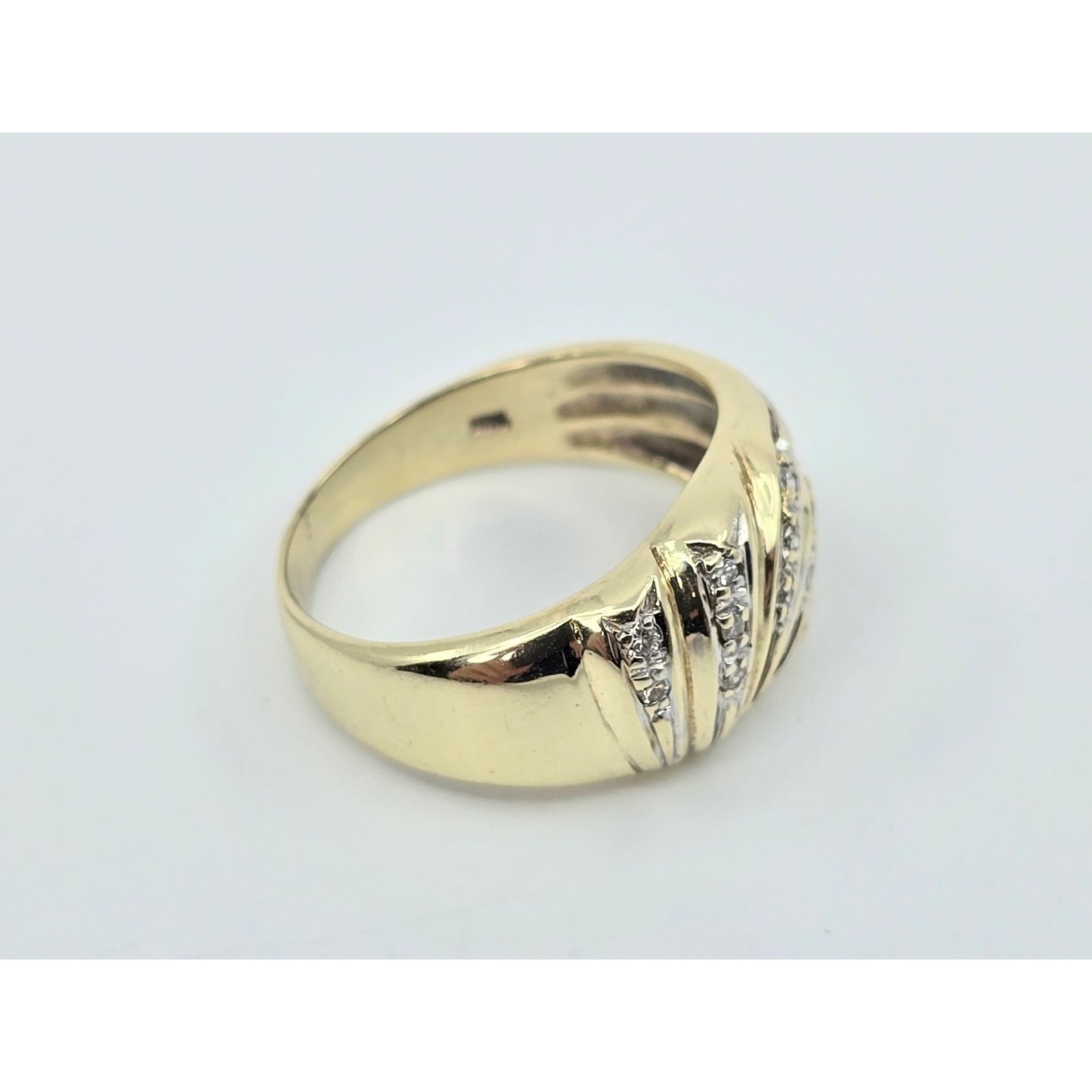 14K Yellow Gold Wavy Diamond Wide Ring