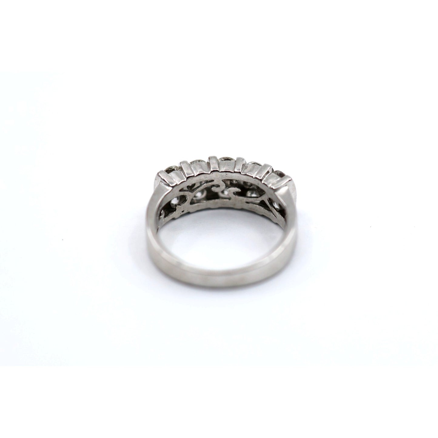 14K White Gold Round Cut Diamond Cluster Ring