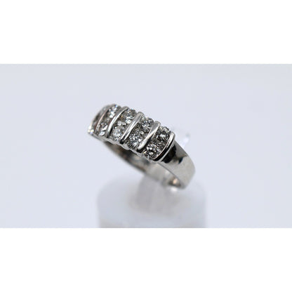 14K White Gold Round Cut Diamond Cluster Ring