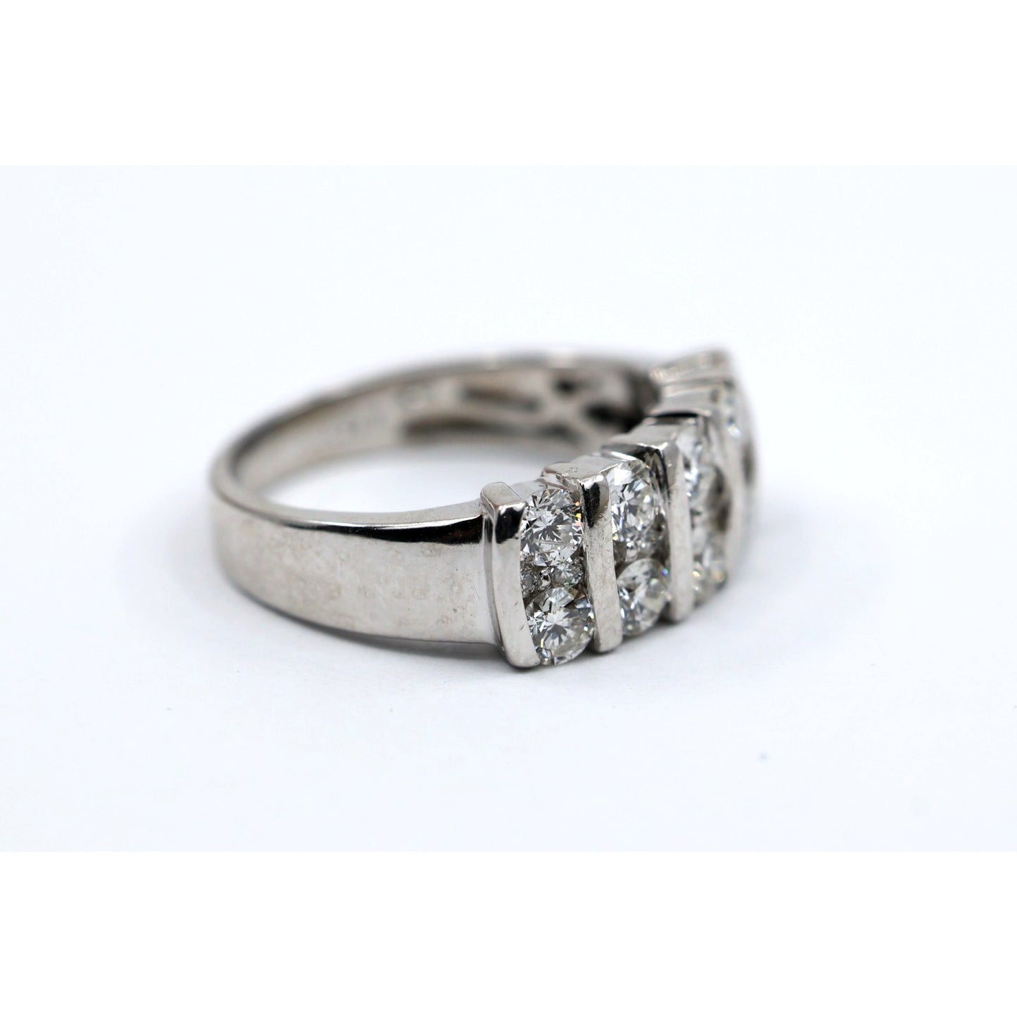 14K White Gold Round Cut Diamond Cluster Ring