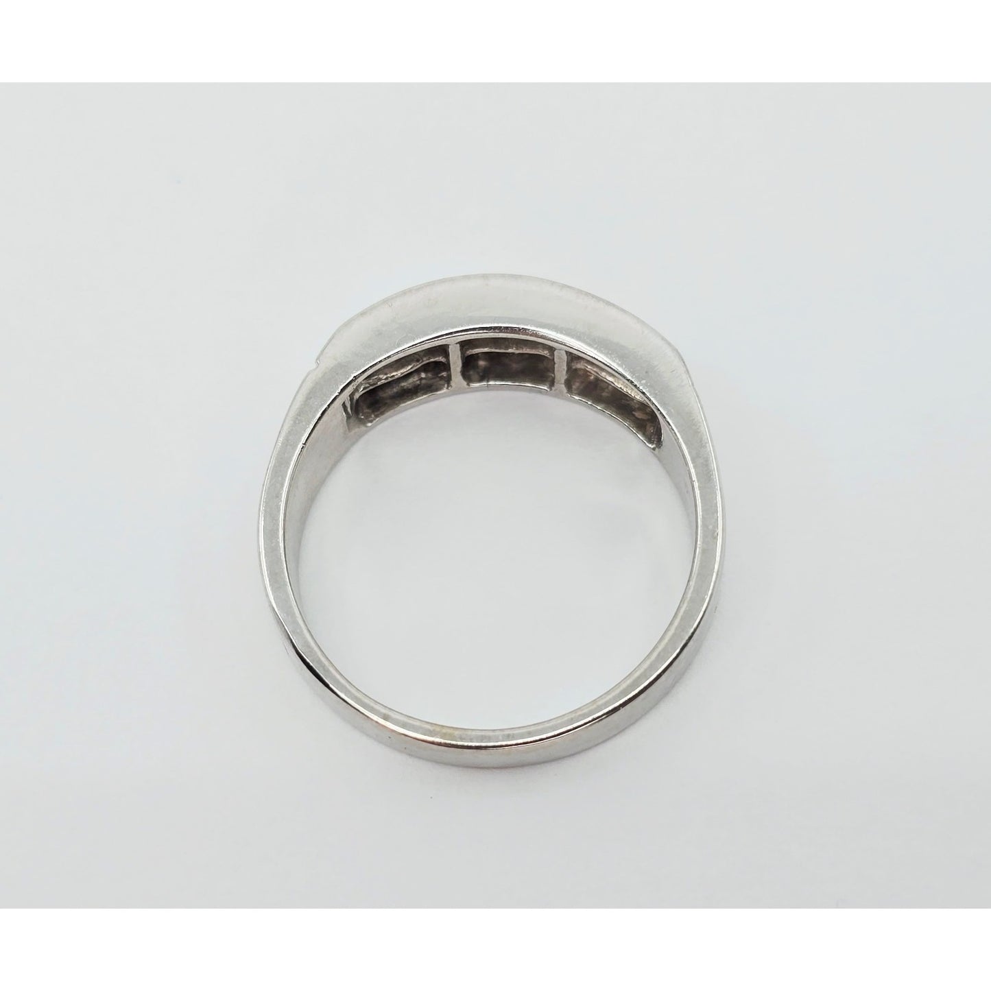 14K White Gold Princess Cut Invisible Setting Diamond Ring