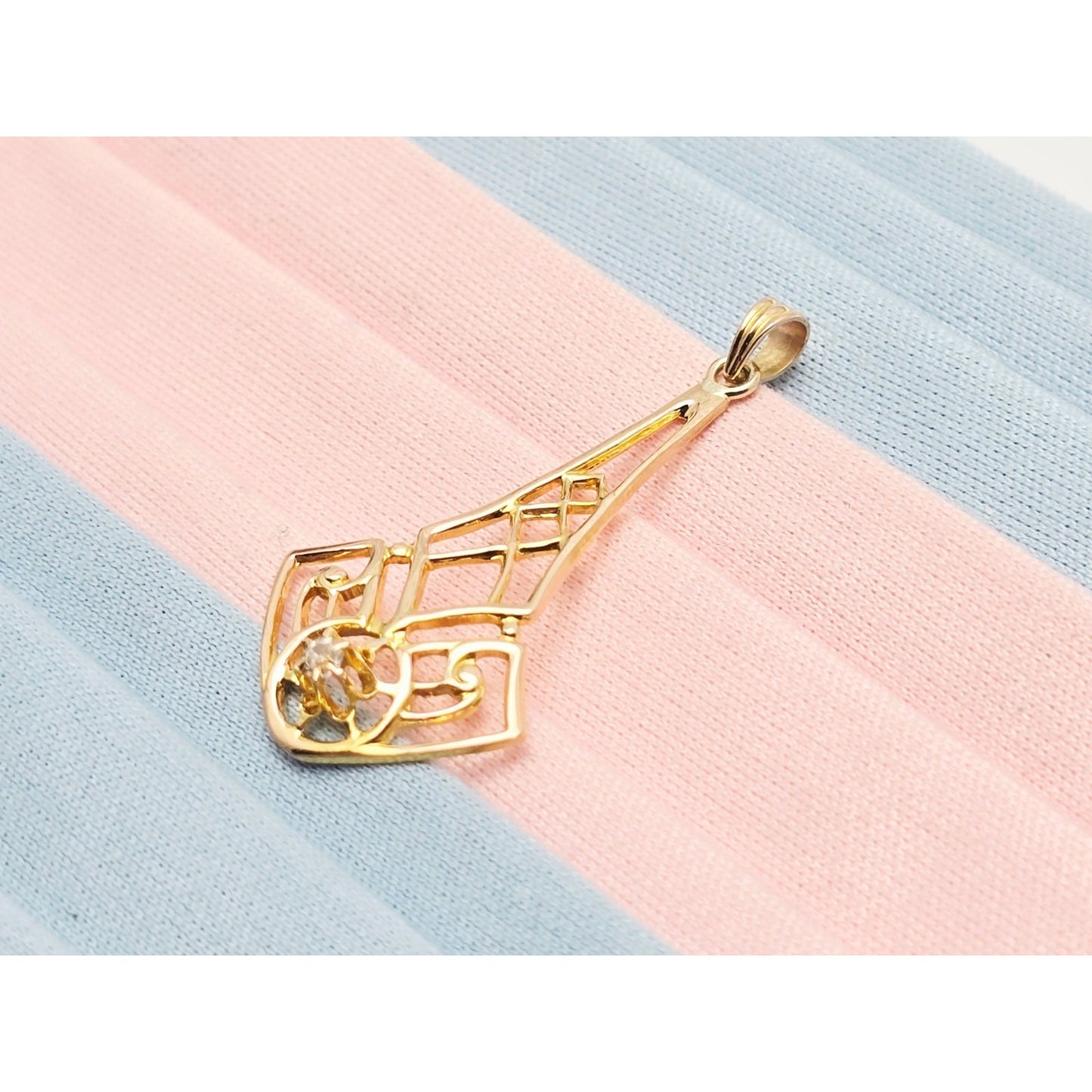 10K Yellow Gold Art Deco Diamond Pendant Charm