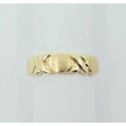 10K Yellow Gold " OXOXO " Ring Band