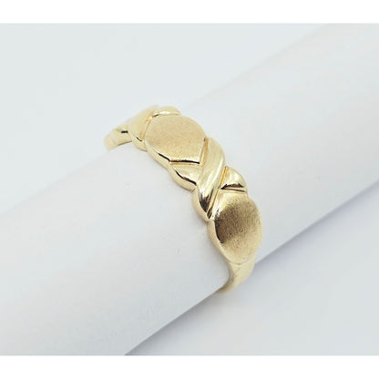 10K Yellow Gold " OXOXO " Ring Band