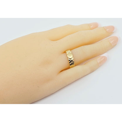 10K Yellow Gold " OXOXO " Ring Band