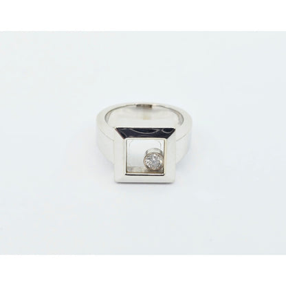 14K White Gold Square Shaped Motion Moving Diamond Ring
