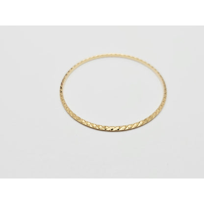 17K Yellow Gold Diamond Cut Bangle Bracelet