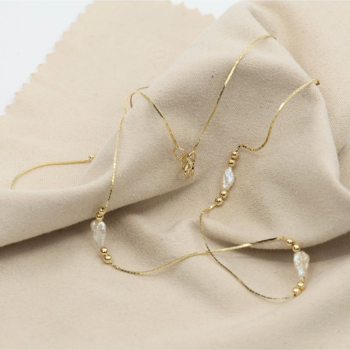 14K Yellow Gold Pearl Cobra Bead/Ball Link Chain Necklace