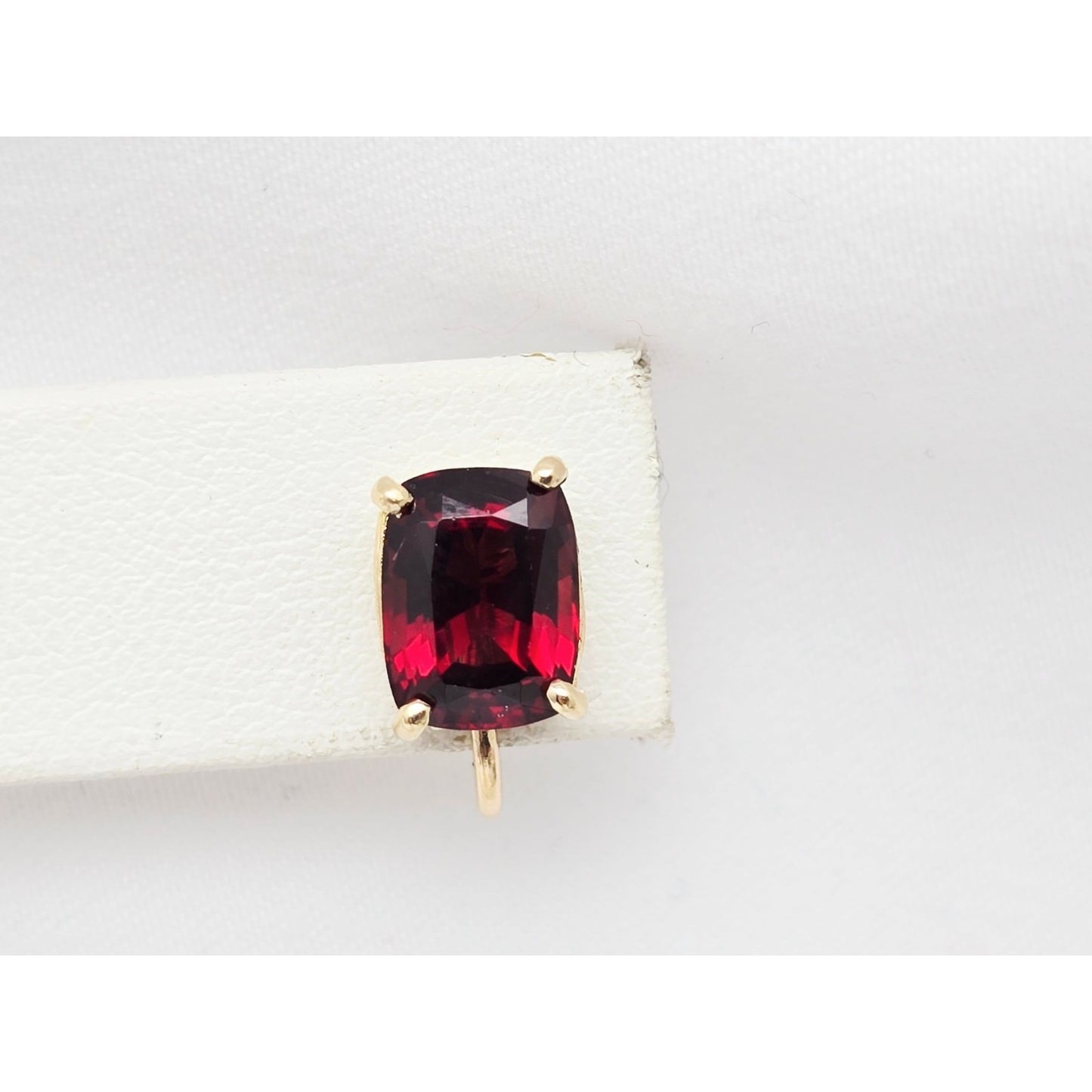 14K Yellow Gold Hinged Screw Back Non-Pierced Rectangle Cushion Garnet Earrings