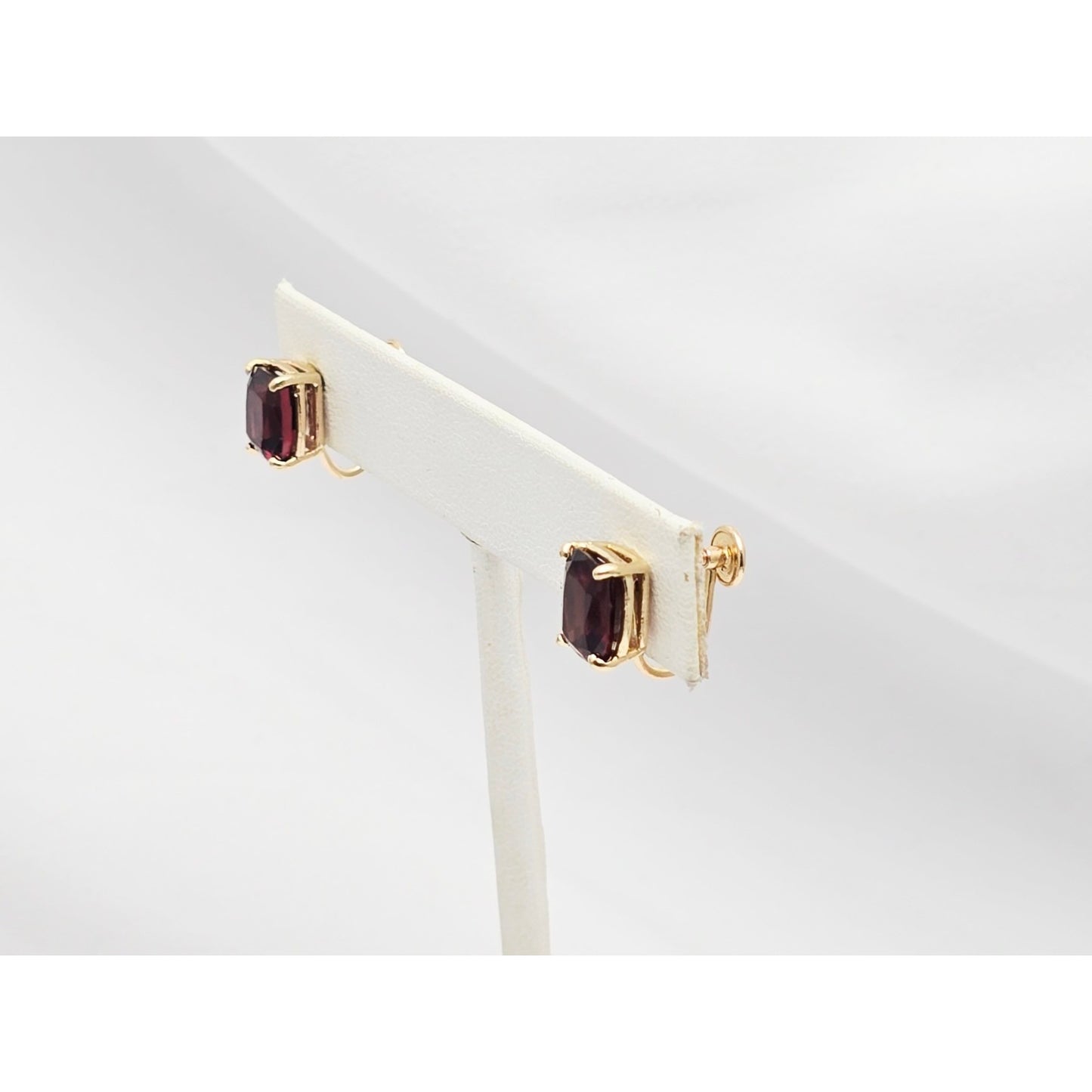 14K Yellow Gold Hinged Screw Back Non-Pierced Rectangle Cushion Garnet Earrings
