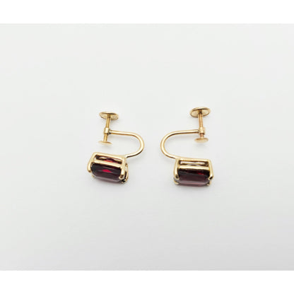 14K Yellow Gold Hinged Screw Back Non-Pierced Rectangle Cushion Garnet Earrings
