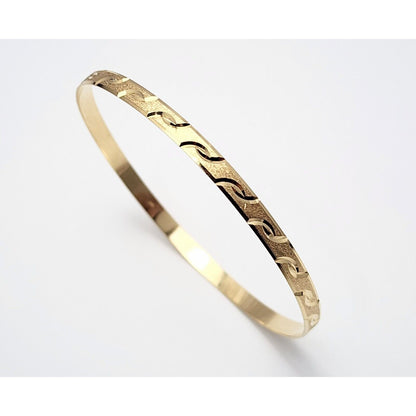 14K Yellow Gold Textured Diamond Cut Dust Bangle Bracelet