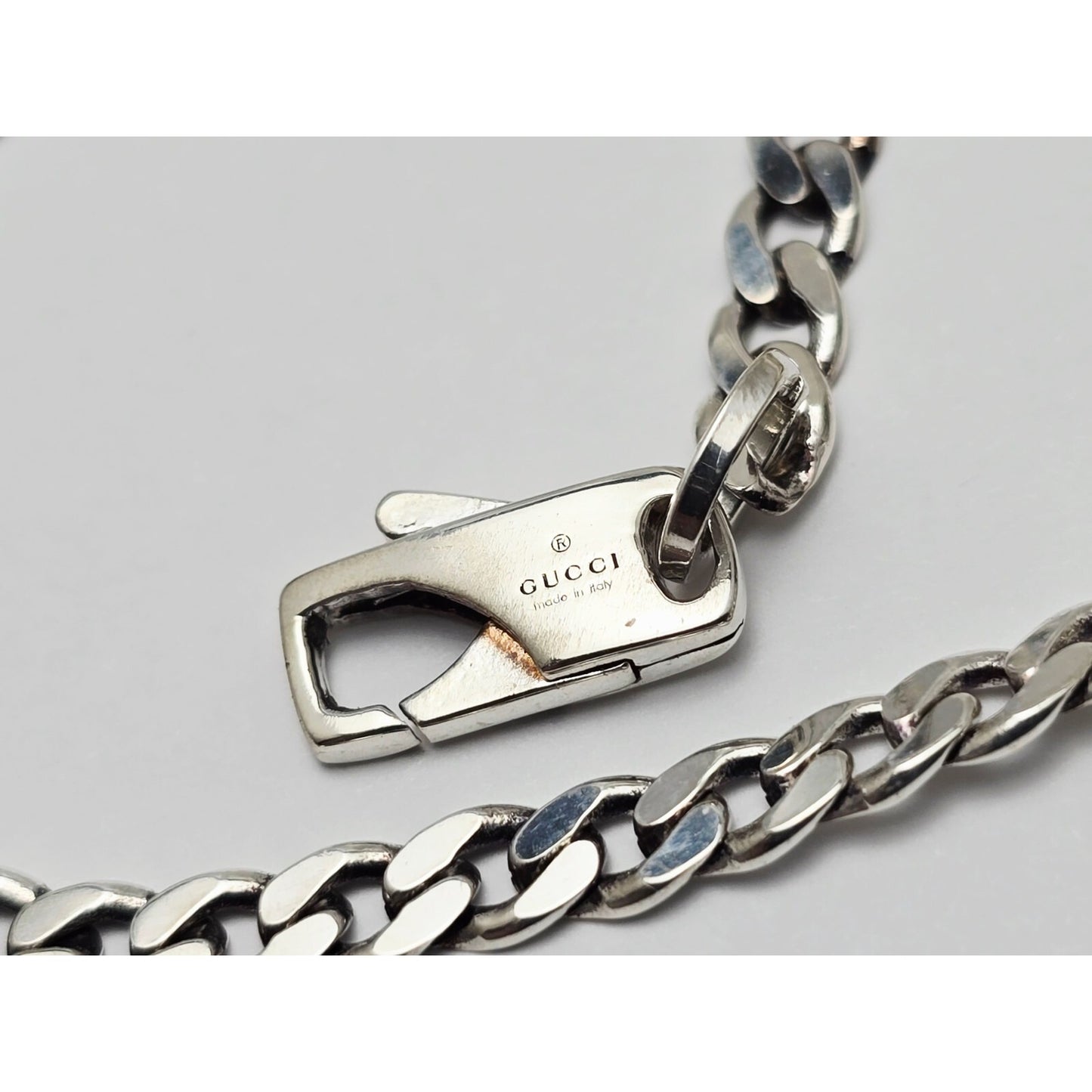 Gucci G Cut Out Round Circle Sterling Silver Charm Pendant Curb Chain Necklace