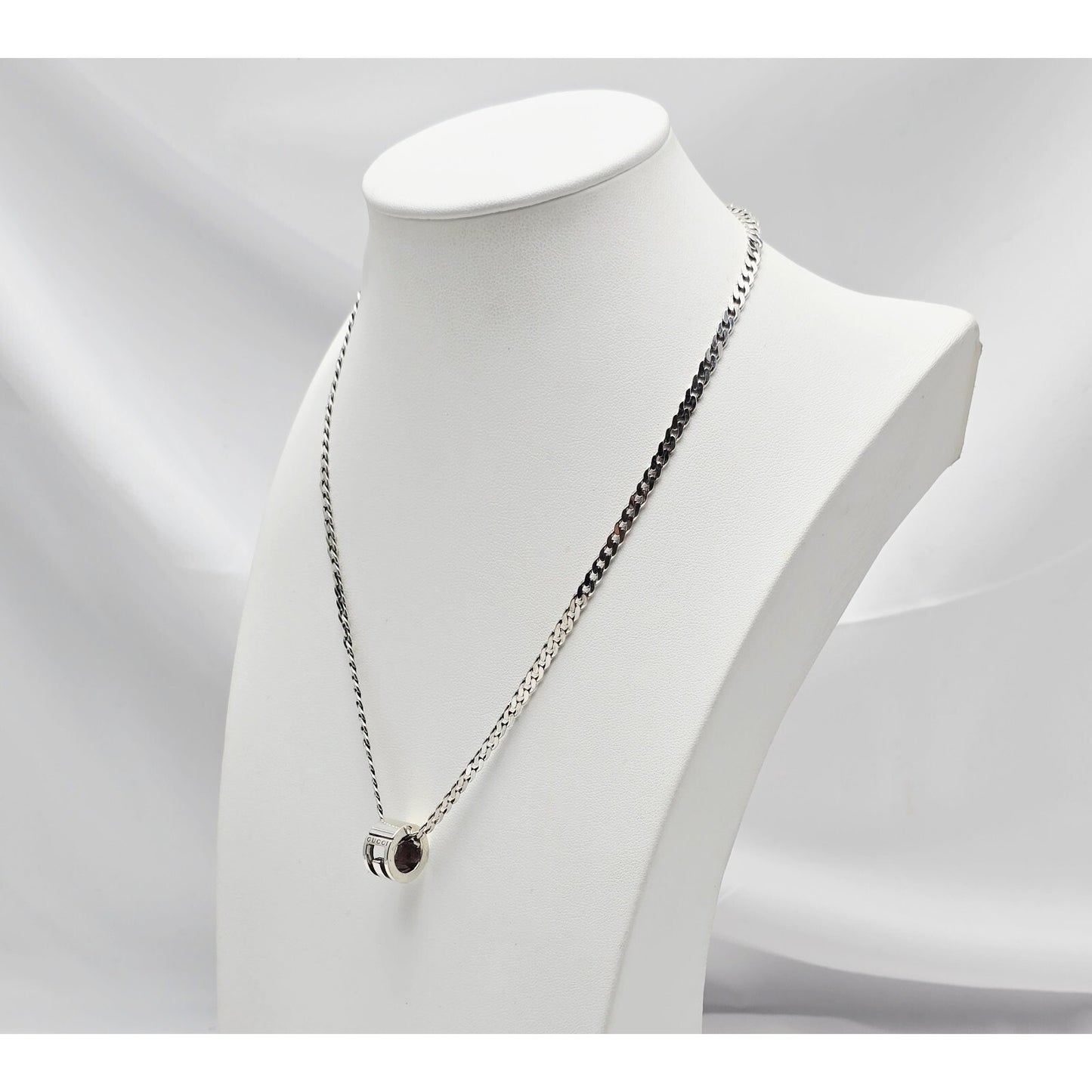 Gucci G Cut Out Round Circle Sterling Silver Charm Pendant Curb Chain Necklace