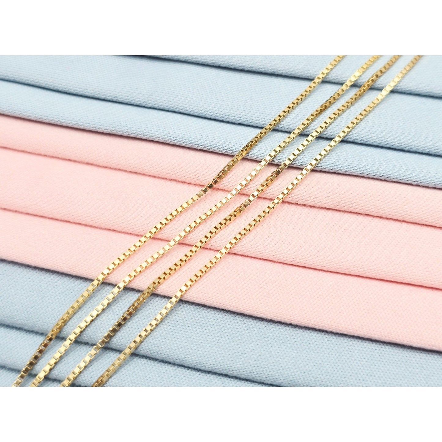 14K Yellow Gold Box Link Chain Necklace Italy