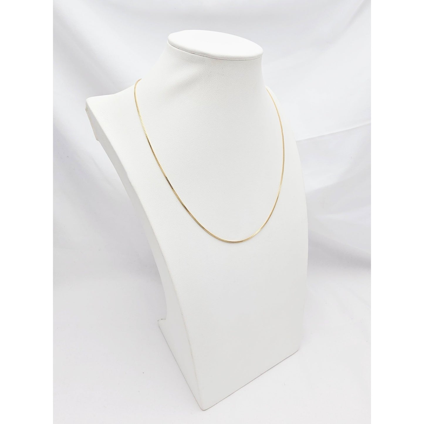 14K Yellow Gold Box Link Chain Necklace Italy