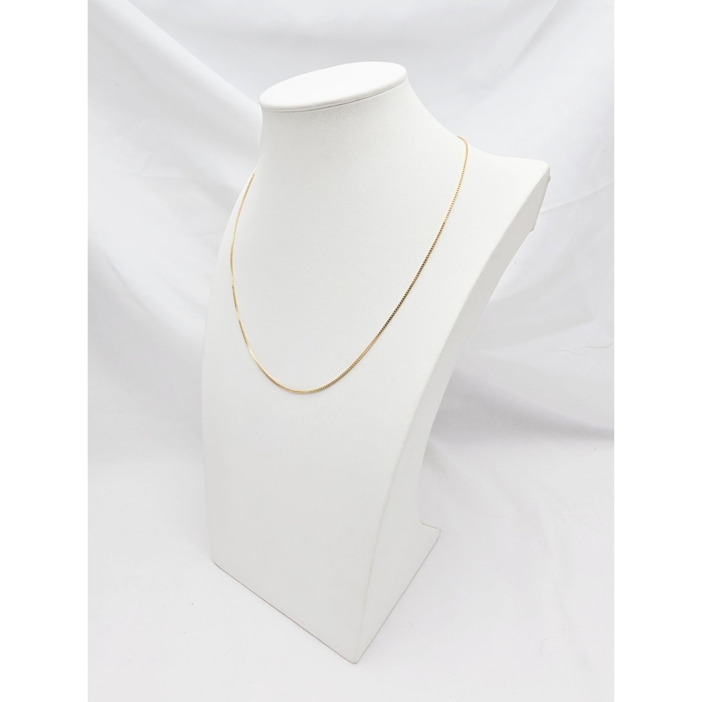 14K Yellow Gold Box Link Chain Necklace Italy