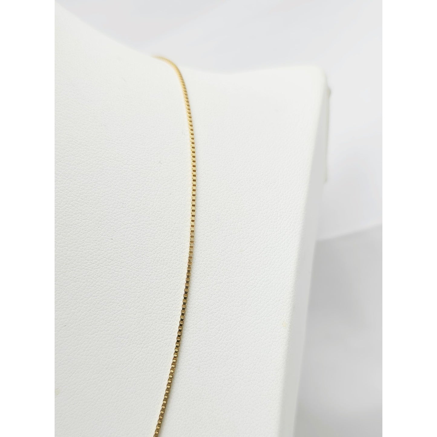 14K Yellow Gold Box Link Chain Necklace Italy