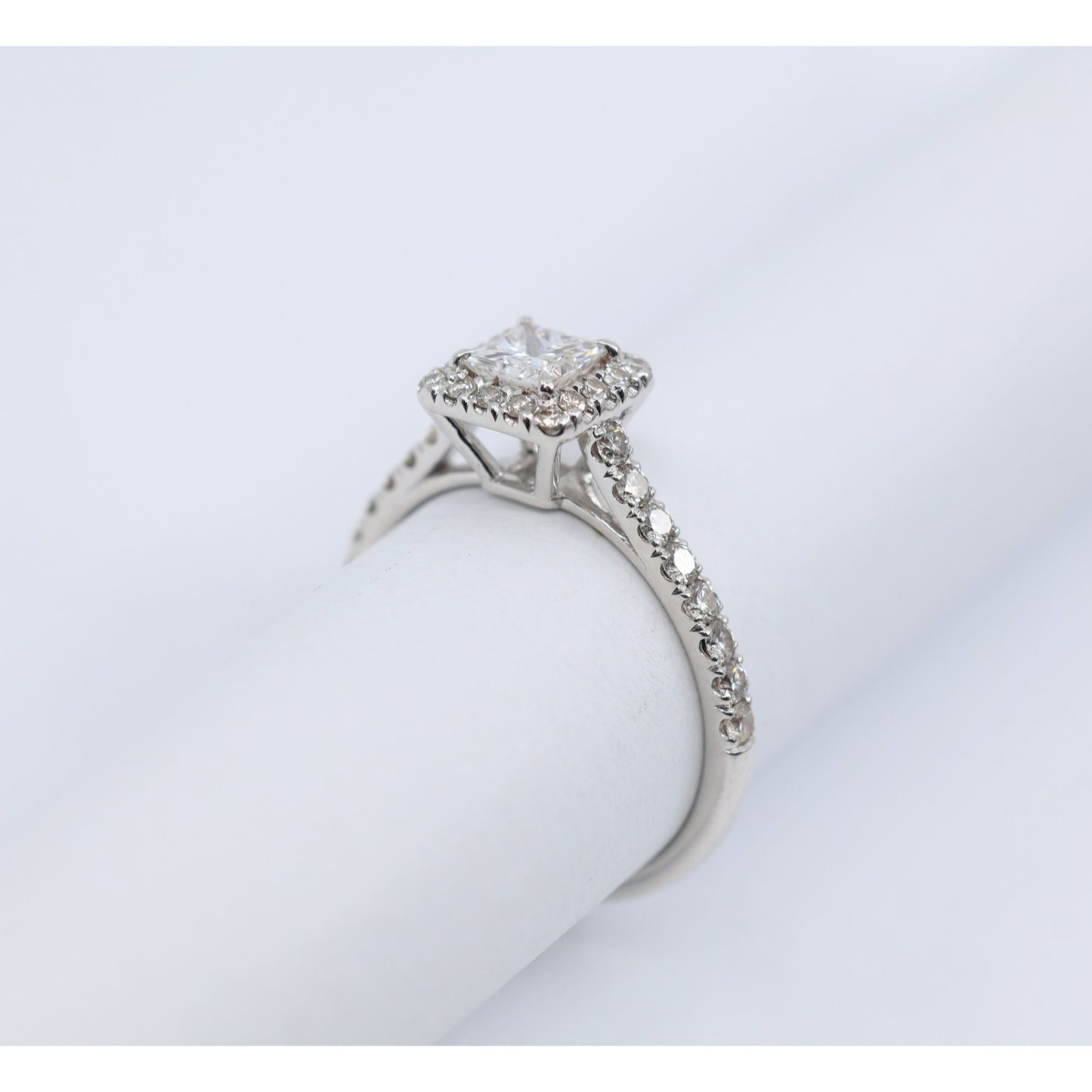 14K White Gold Princess & Round Cut Diamond Engagement Ring