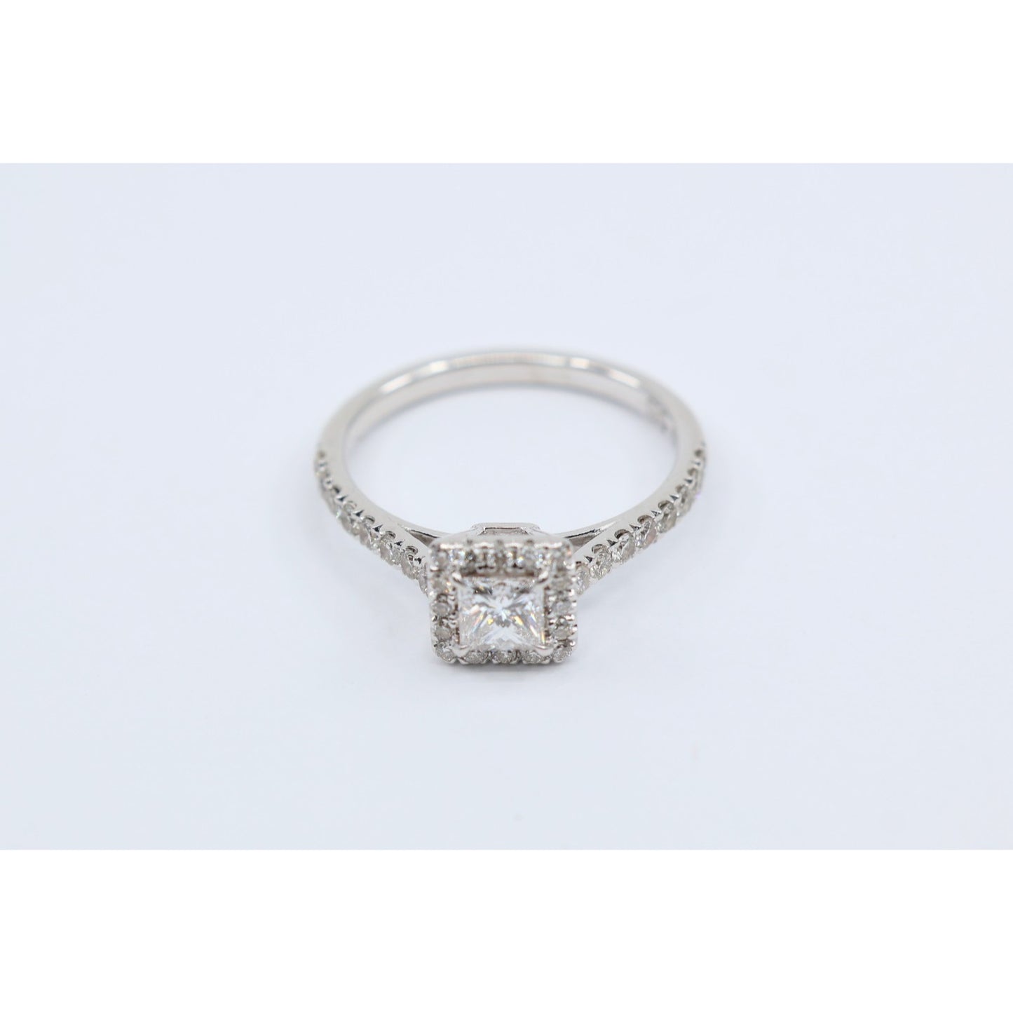 14K White Gold Princess & Round Cut Diamond Engagement Ring