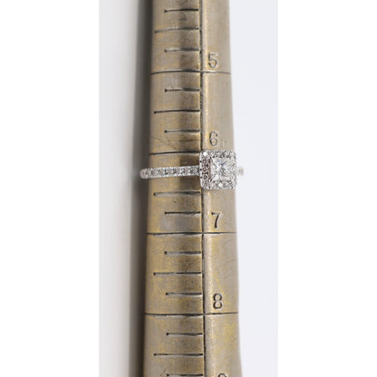 14K White Gold Princess & Round Cut Diamond Engagement Ring