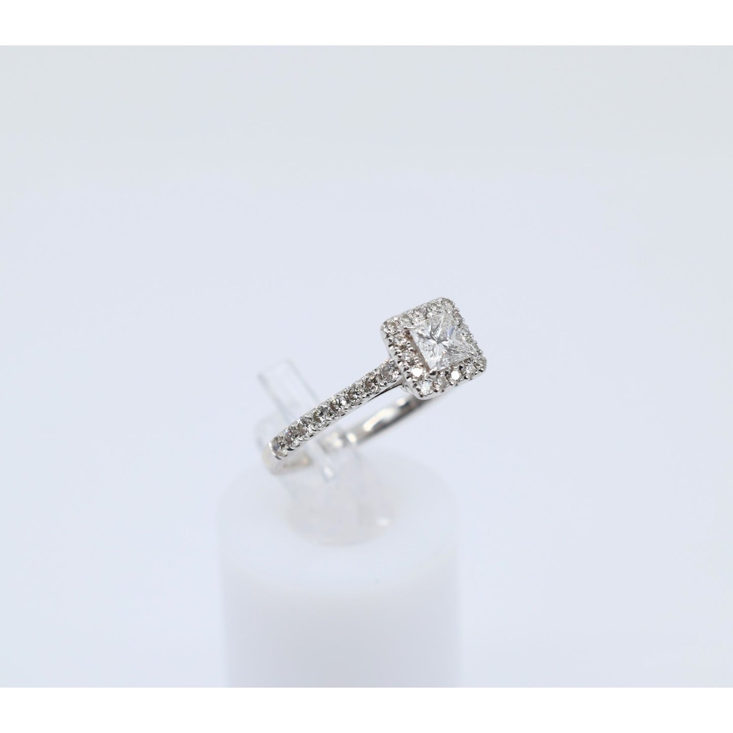 14K White Gold Princess & Round Cut Diamond Engagement Ring