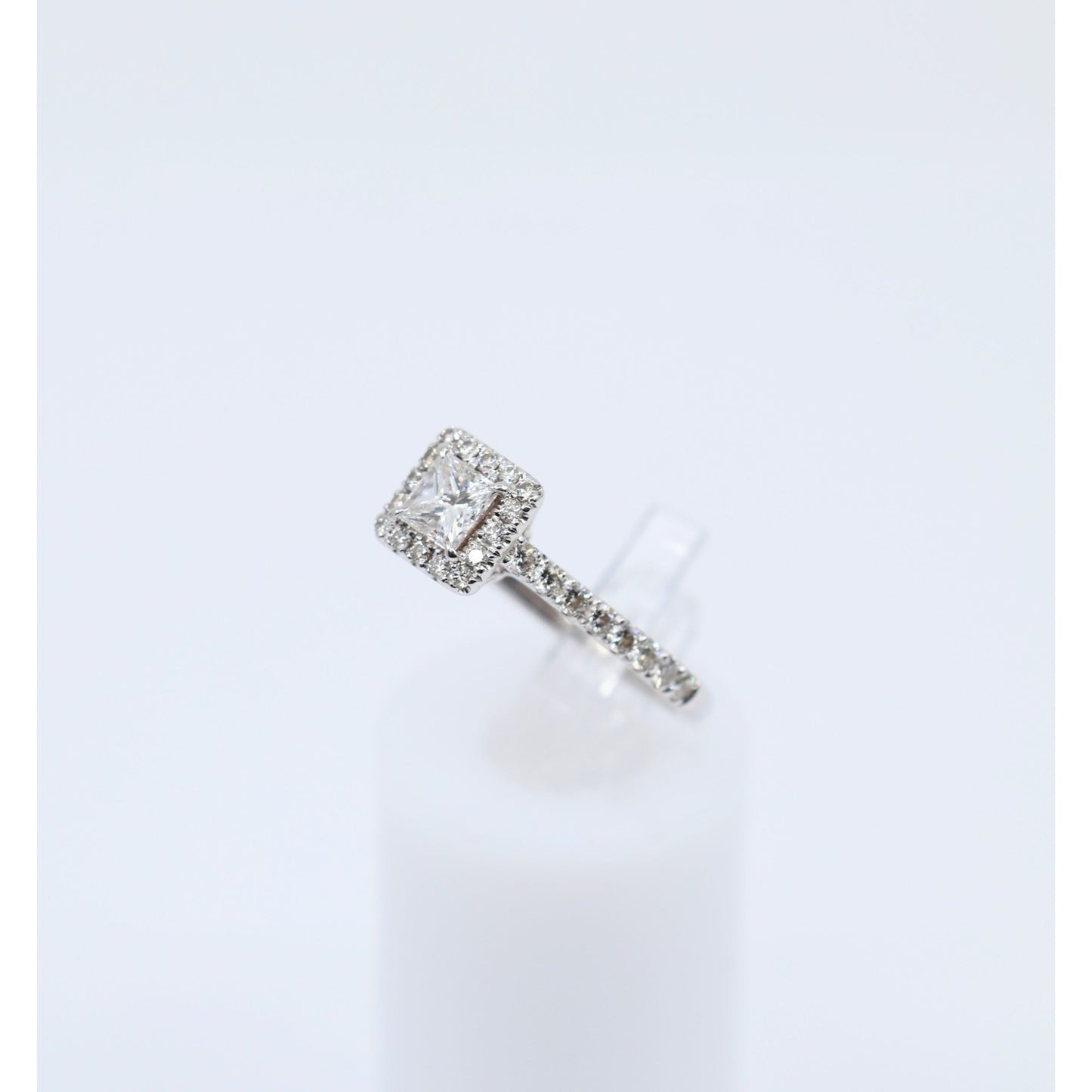 14K White Gold Princess & Round Cut Diamond Engagement Ring