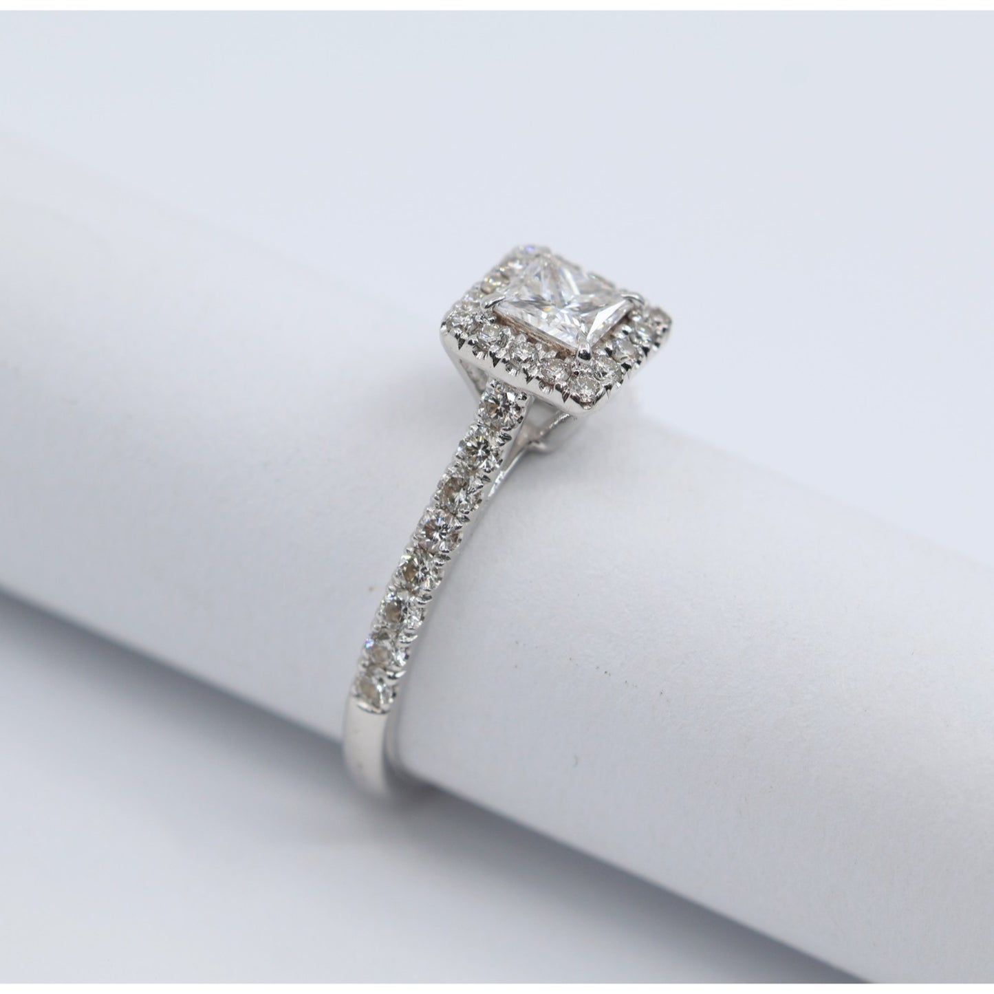 14K White Gold Princess & Round Cut Diamond Engagement Ring