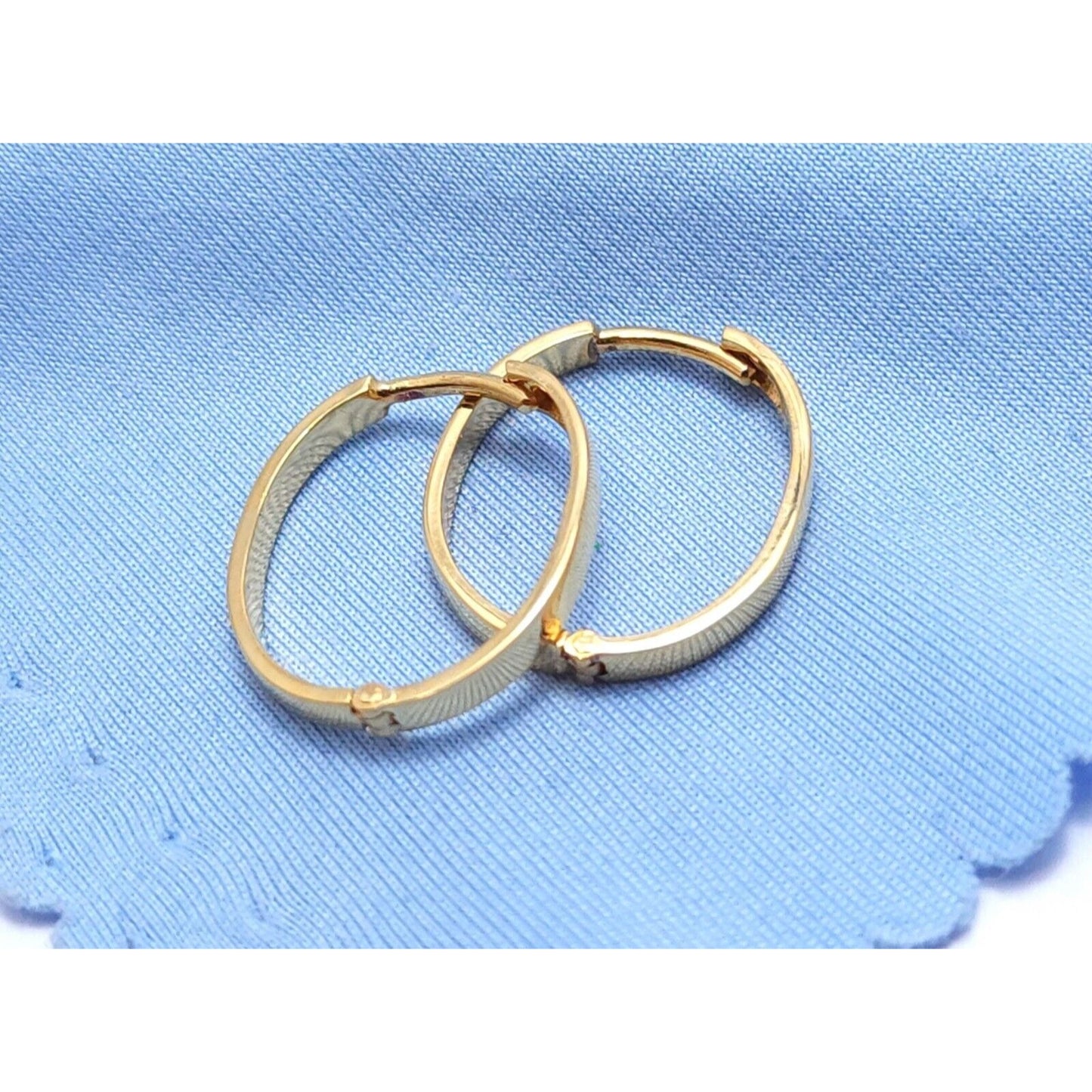 18K Yellow Gold Polished Hinged Hoop Earrings